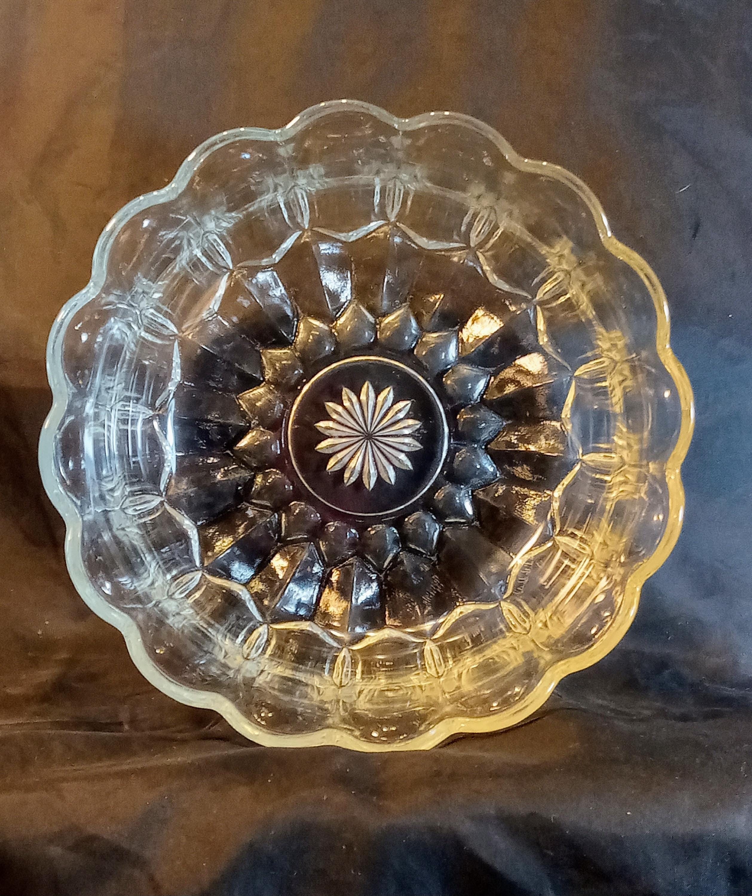 Anchor Hocking Fairfield Glass Fruit Bowl Scalloped Rim Vintage Centerpiece