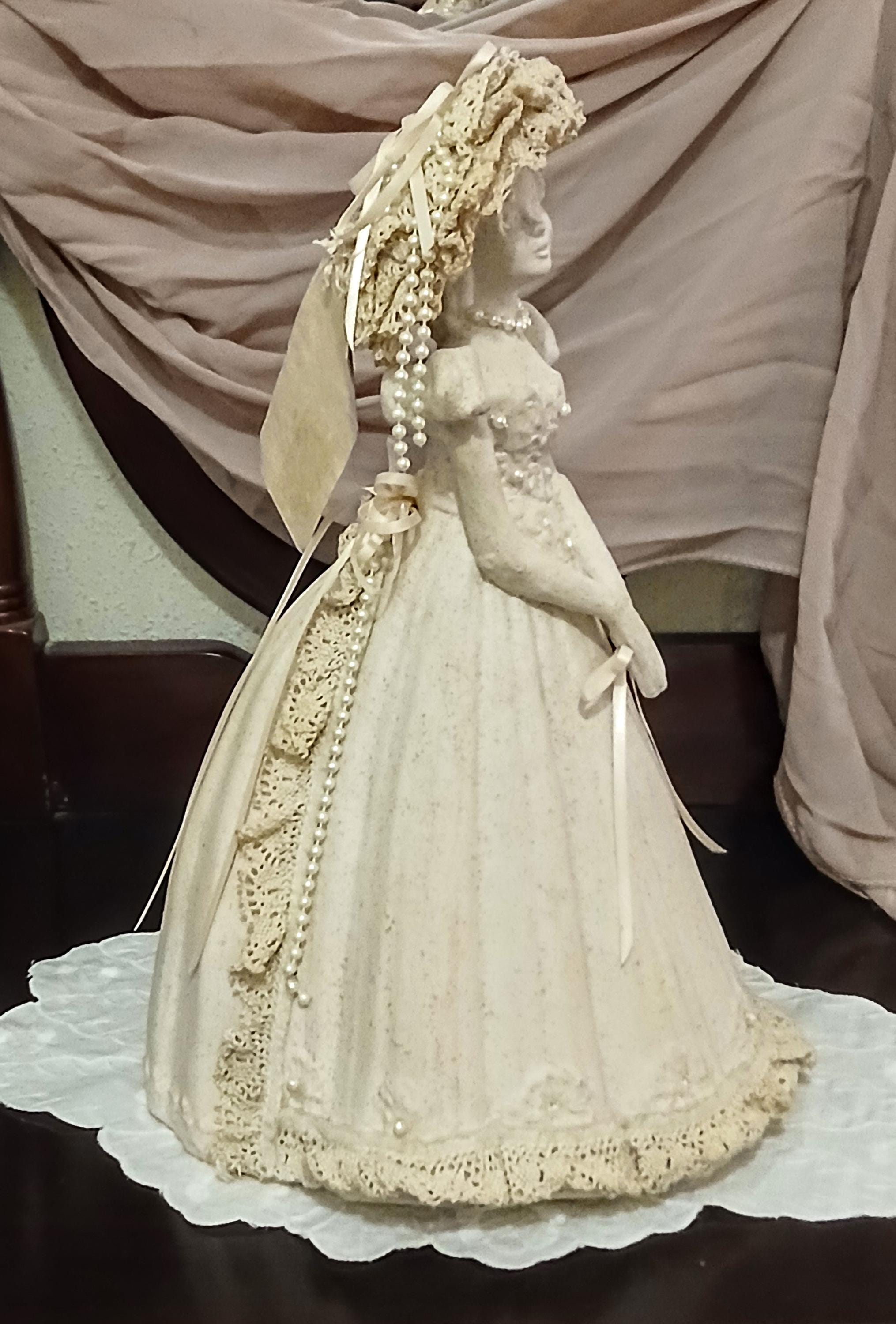 Vintage Victorian Lady Statue - Romantic Decor 1990
